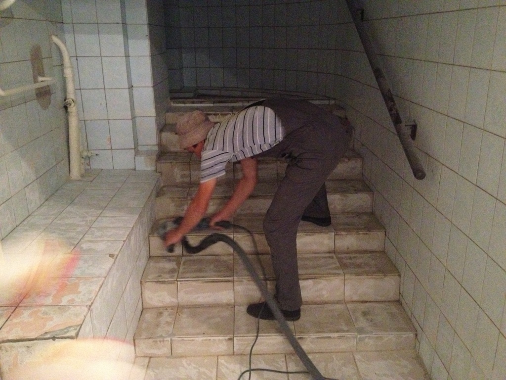Шлифовка плитки алмазной чашкой ФОК Торпедо